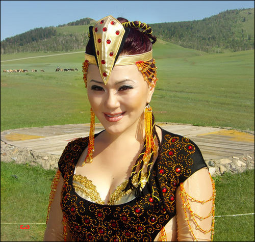 МУГЖ Т.Ариунаа 2014 онд тэсрэлт хийнэ.